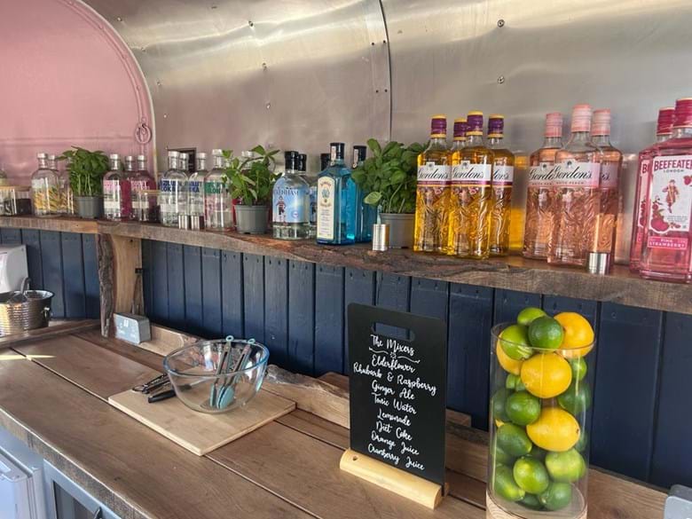 Gin, Vodka & Main Spirit Bar